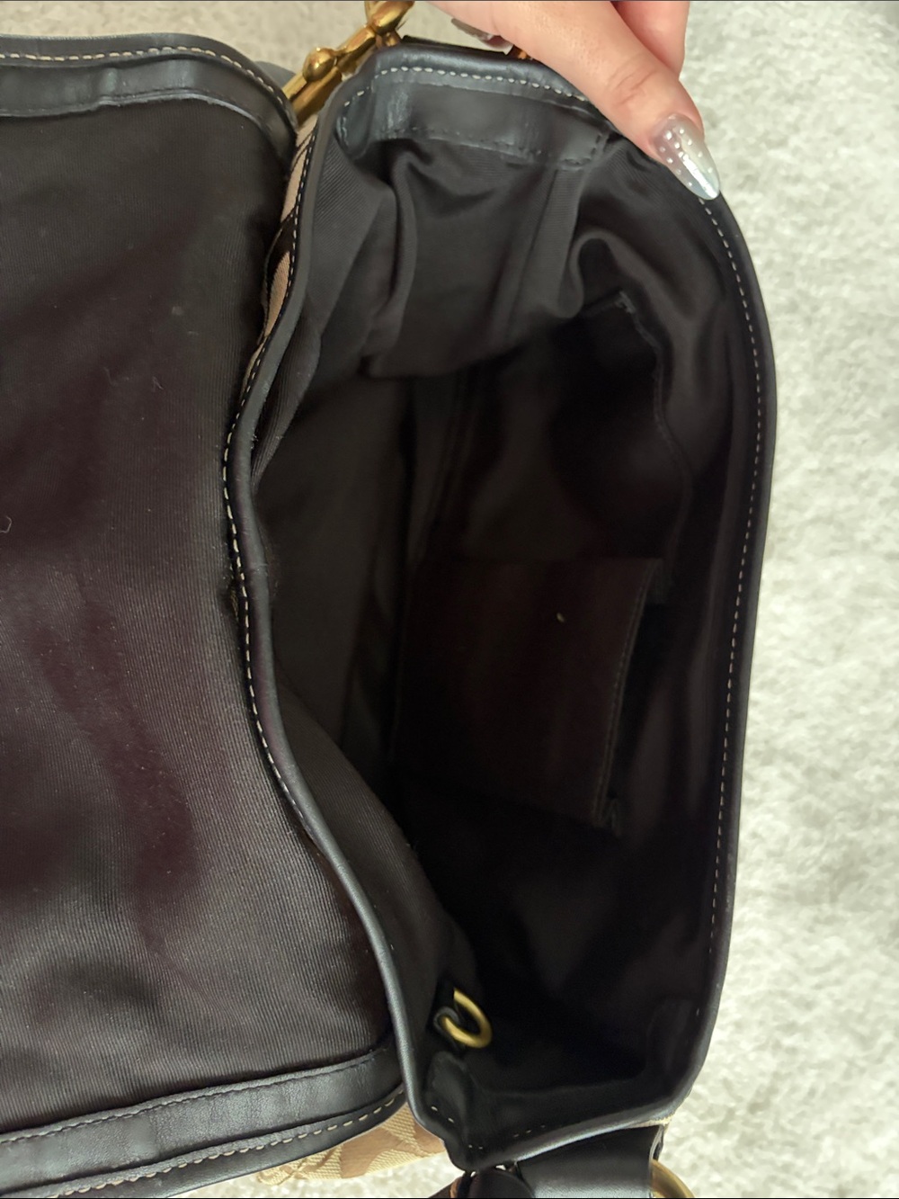 Vintage Coach Shoulder Bag with Gold  Hardware - Picture 5 of 5